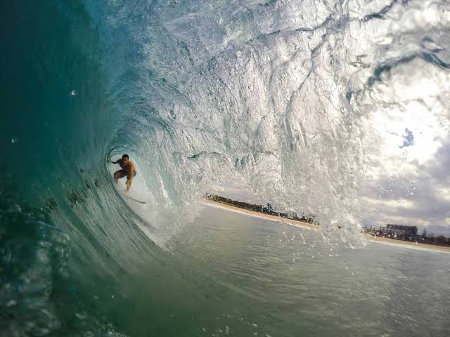 Surfing the Creative Current: Riding the Megawaves of New Branding
